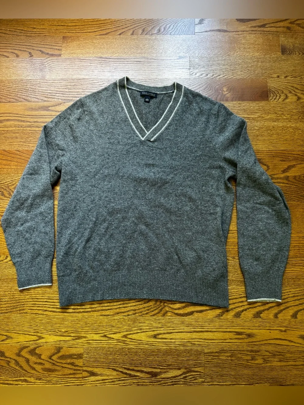 Banana Republic Men’s L Lambswool Cashmere V-Neck Sweater Gray Preppy